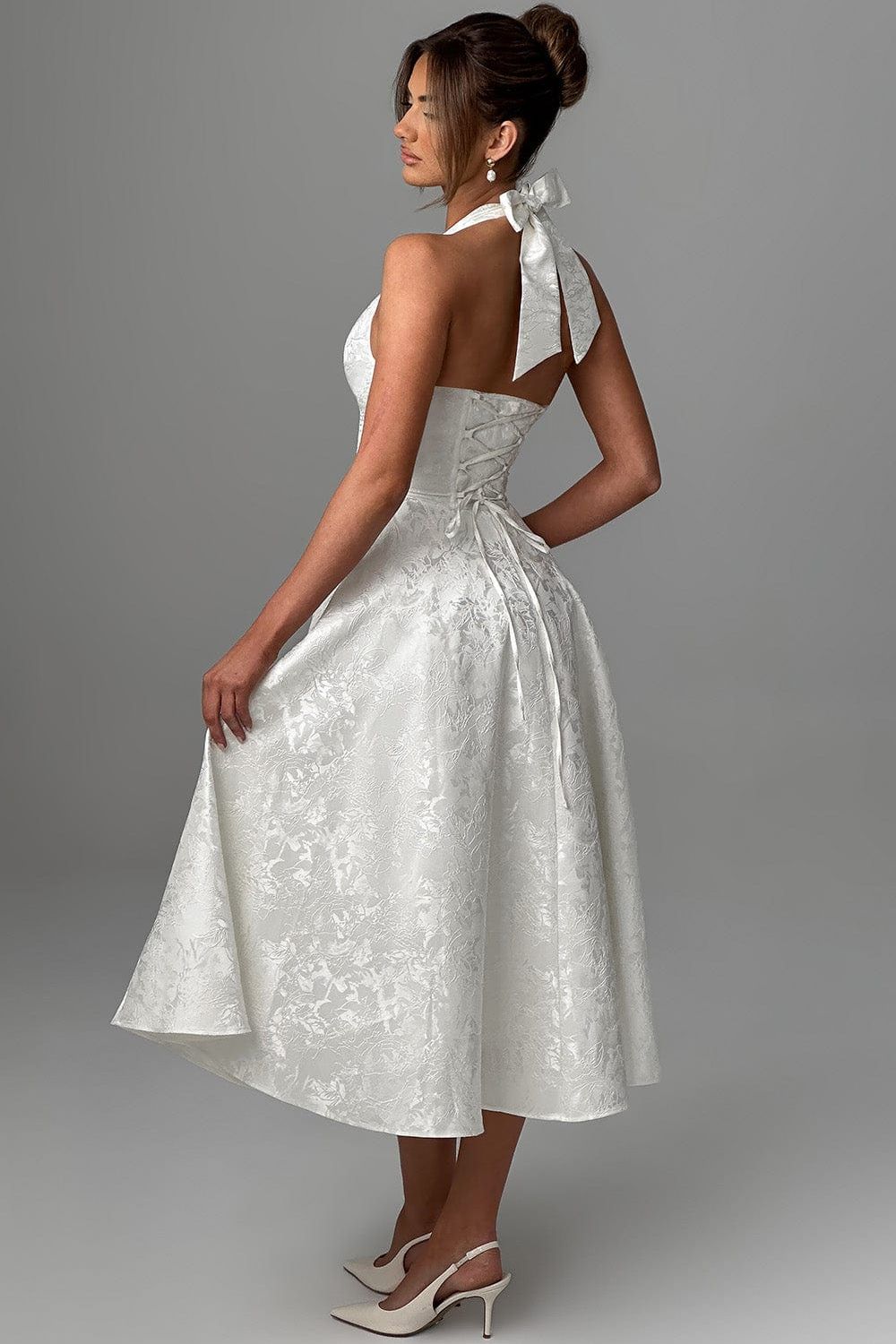 Gabrielle™ - Robe midi à col halter et jupe évasée