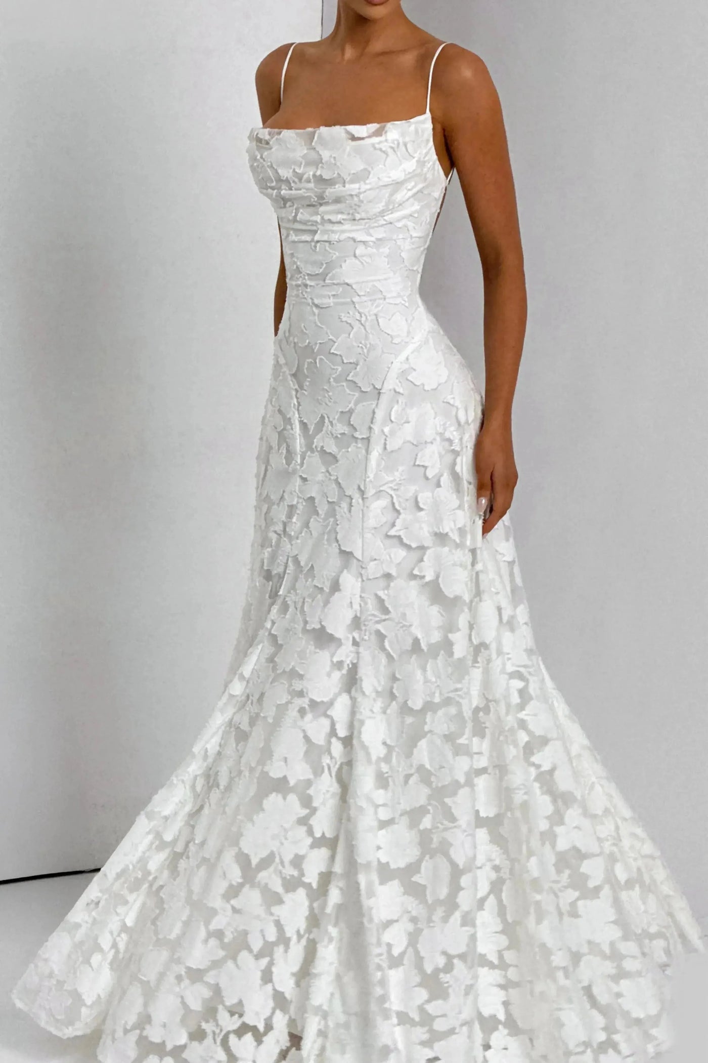 Amélie™ - Robe longue à fines bretelles et texture florale